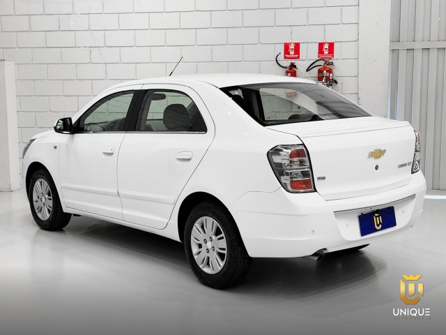Chevrolet Cobalt 1.8 MPFI LTZ 8V FLEX 4P MANUAL 2013/2014 branco à venda na Unique Automóveis em Indaiatuba — foto 6