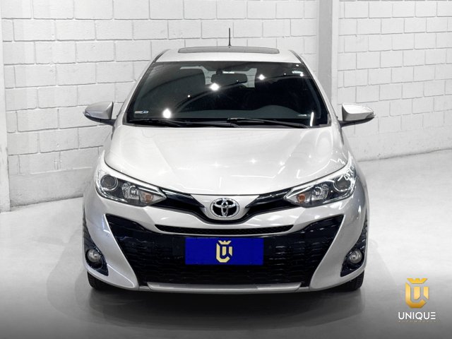Toyota Yaris Hatch 1.5 16V FLEX XLS MULTIDRIVE 2019 prata à venda na Unique Automóveis em Indaiatuba — foto 4