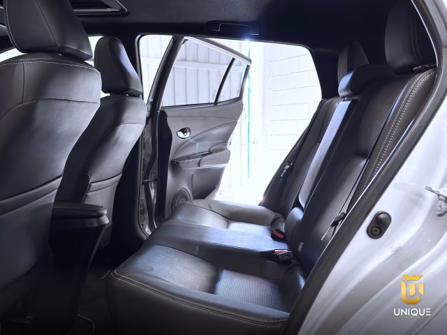 Toyota Yaris Hatch 1.5 16V FLEX XLS MULTIDRIVE 2019 prata à venda na Unique Automóveis em Indaiatuba — foto 15