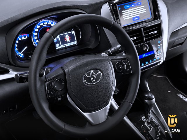 Toyota Yaris Hatch 1.5 16V FLEX XLS MULTIDRIVE 2019 prata à venda na Unique Automóveis em Indaiatuba — foto 19