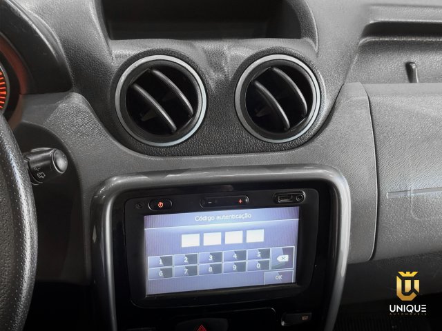 Renault Duster 2.0 DYNAMIQUE 4X4 16V FLEX 4P MANUAL 2014/2015 branco à venda na Unique Automóveis em Indaiatuba — foto 14