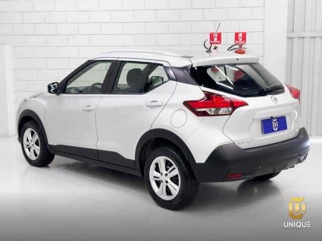 Nissan Kicks 1.6 16V FLEXSTART S 4P MANUAL 2020/2021 prata à venda na Unique Automóveis em Indaiatuba — foto 6