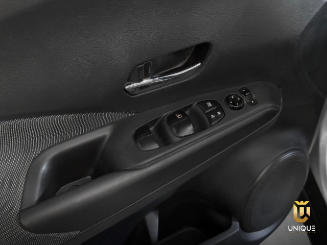Nissan Kicks 1.6 16V FLEXSTART S 4P MANUAL 2020/2021 prata à venda na Unique Automóveis em Indaiatuba — foto 10