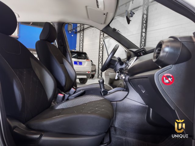 Nissan Kicks 1.6 16V FLEXSTART S 4P MANUAL 2020/2021 prata à venda na Unique Automóveis em Indaiatuba — foto 18