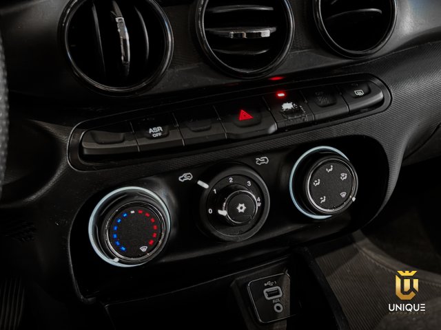 Fiat Cronos 1.3 FIREFLY FLEX DRIVE MANUAL 2022 branco à venda na Unique Automóveis em Indaiatuba — foto 15