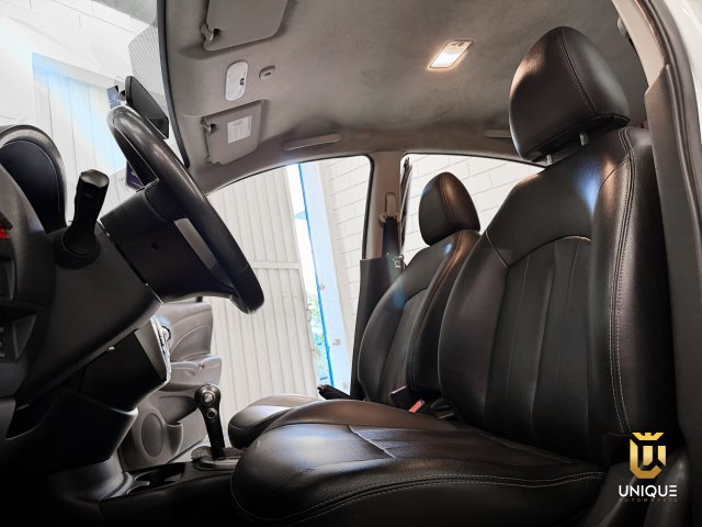 Nissan Versa 1.6 16V FLEX V-DRIVE PREMIUM XTRONIC 2021 prata à venda na Unique Automóveis em Indaiatuba — foto 10