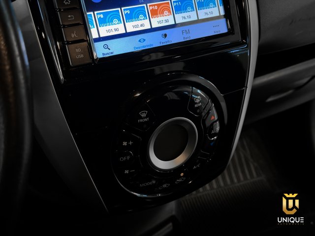 Nissan Versa 1.6 16V FLEX V-DRIVE PREMIUM XTRONIC 2021 prata à venda na Unique Automóveis em Indaiatuba — foto 15