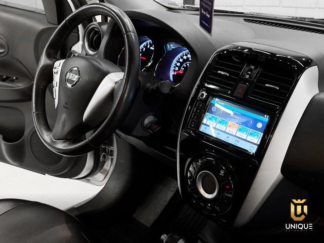 Nissan Versa 1.6 16V FLEX V-DRIVE PREMIUM XTRONIC 2021 prata à venda na Unique Automóveis em Indaiatuba — foto 19