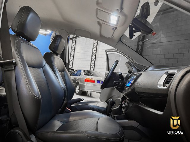 Chevrolet Spin 1.8 PREMIER 8V FLEX 4P AUTOMÁTICO 2023 cinza à venda na Unique Automóveis em Indaiatuba — foto 16