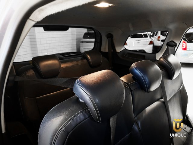 Chevrolet Spin 1.8 PREMIER 8V FLEX 4P AUTOMÁTICO 2023 cinza à venda na Unique Automóveis em Indaiatuba — foto 17