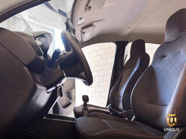 Renault Kwid 1.0 12V SCE FLEX ZEN MANUAL 2025/2026 branco à venda na Unique Automóveis em Indaiatuba — foto 10