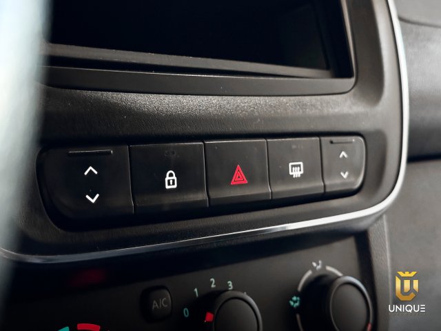 Renault Kwid 1.0 12V SCE FLEX ZEN MANUAL 2025/2026 branco à venda na Unique Automóveis em Indaiatuba — foto 16