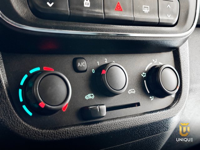Renault Kwid 1.0 12V SCE FLEX ZEN MANUAL 2025/2026 branco à venda na Unique Automóveis em Indaiatuba — foto 17