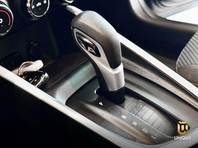 Chevrolet Onix 1.0 TURBO FLEX PLUS LTZ AUTOMÁTICO 2023/2024 cinza à venda na Unique Automóveis em Indaiatuba — foto 18
