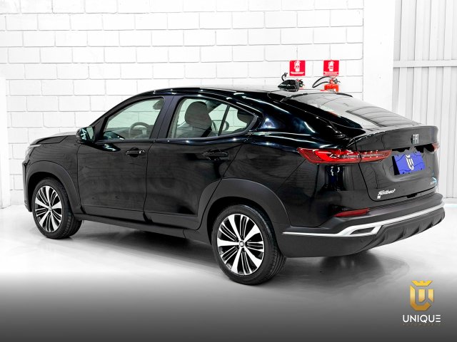 Fiat Fastback 1.0 TURBO 200 HYBRID AUDACE CVT 2025 preto à venda na Unique Automóveis em Indaiatuba — foto 6
