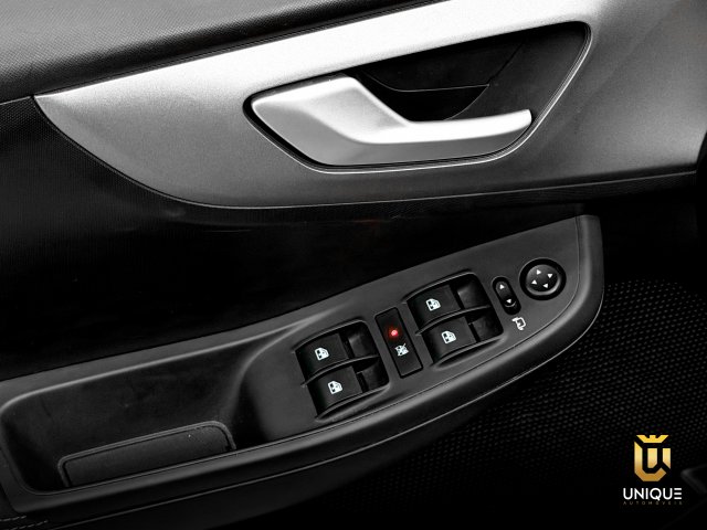 Fiat Fastback 1.0 TURBO 200 HYBRID AUDACE CVT 2025 preto à venda na Unique Automóveis em Indaiatuba — foto 11