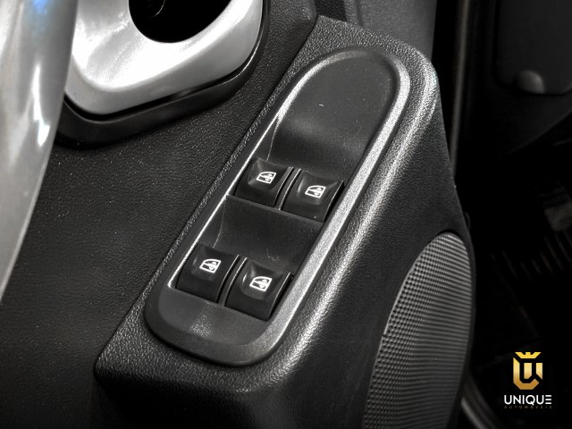 Renault Duster 1.6 16V SCE FLEX EXPRESSION MANUAL 2018/2019 preto à venda na Unique Automóveis em Indaiatuba — foto 15