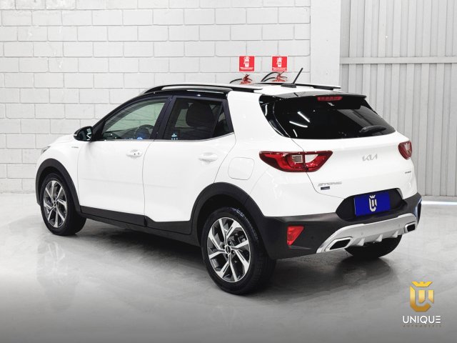 Kia Stonic 1.0 TGDI MHEV SX AUTOMÁTICO 2021/2022 branco à venda na Unique Automóveis em Indaiatuba — foto 9