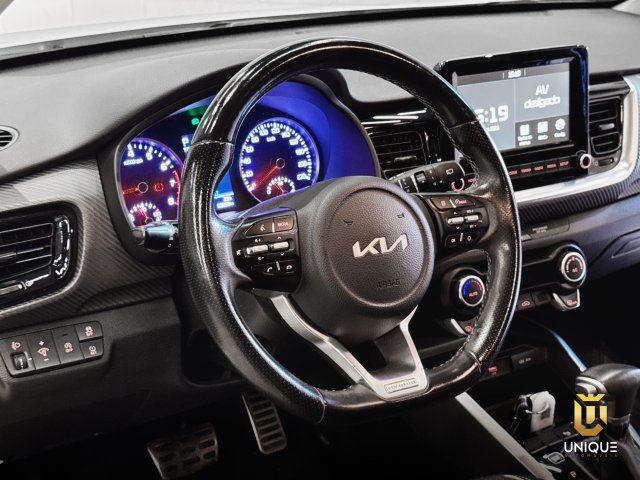 Kia Stonic 1.0 TGDI MHEV SX AUTOMÁTICO 2021/2022 branco à venda na Unique Automóveis em Indaiatuba — foto 19