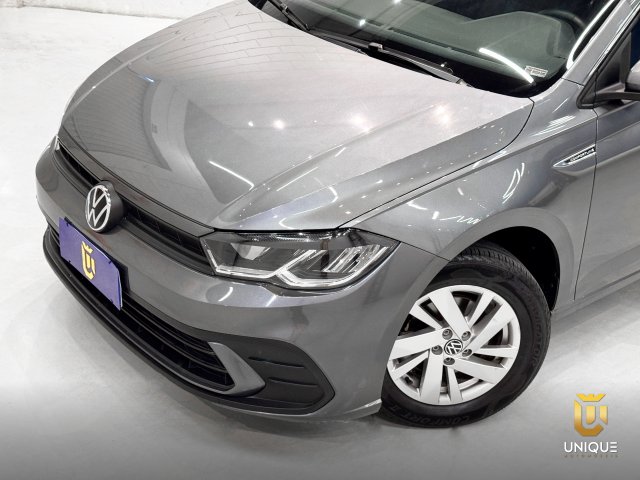 Volkswagen Polo 1.0 170 TSI COMFORTLINE AUTOMÁTICO 2023/2024 cinza à venda na Unique Automóveis em Indaiatuba — foto 3