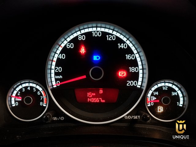 Volkswagen Up 1.0 MPI RUN UP 12V FLEX 4P MANUAL 2016/2017 azul à venda na Unique Automóveis em Indaiatuba — foto 14