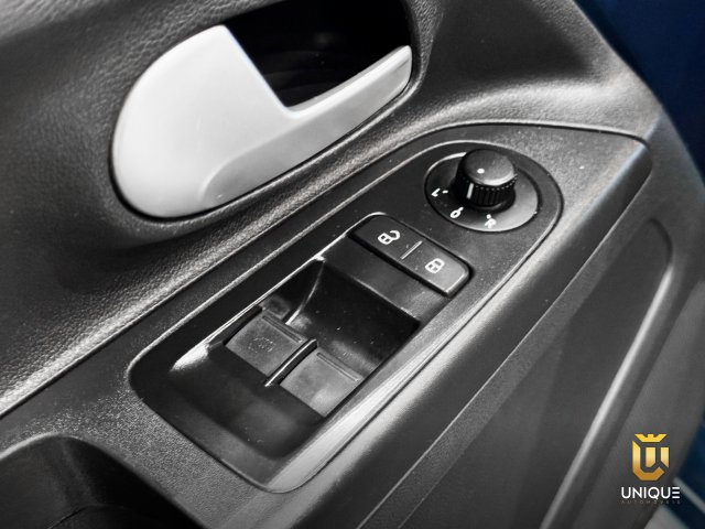 Volkswagen Up 1.0 MPI RUN UP 12V FLEX 4P MANUAL 2016/2017 azul à venda na Unique Automóveis em Indaiatuba — foto 15