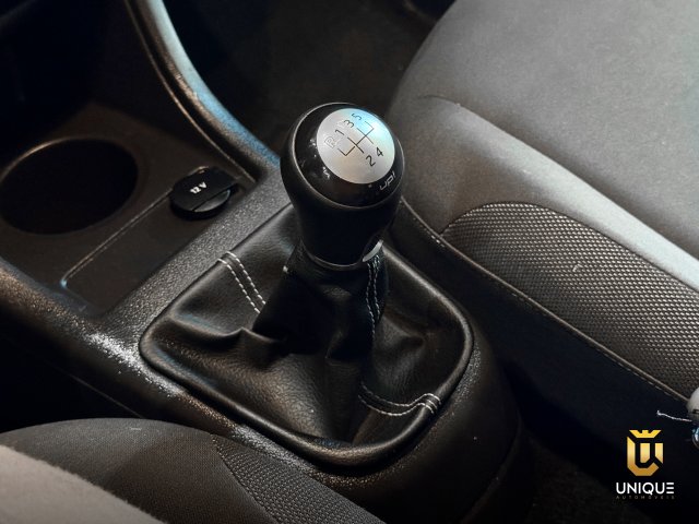 Volkswagen Up 1.0 MPI RUN UP 12V FLEX 4P MANUAL 2016/2017 azul à venda na Unique Automóveis em Indaiatuba — foto 18