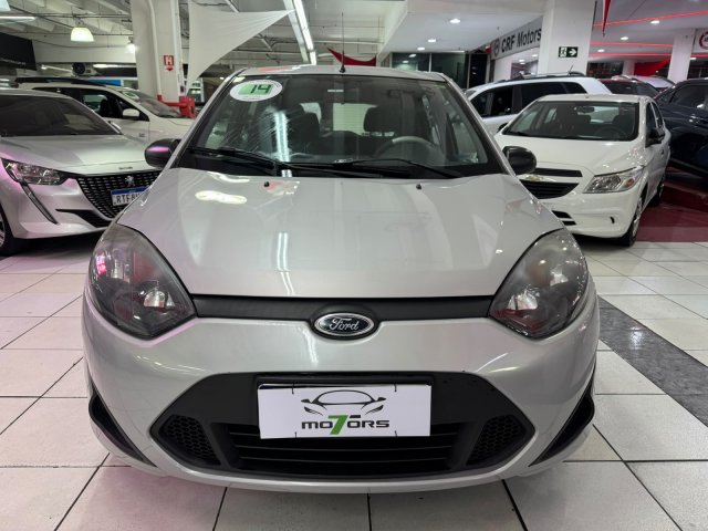 foto do veículo Ford Fiesta  sedan 1.0 ROCAM HATCH 8V FLEX 4P MANUAL