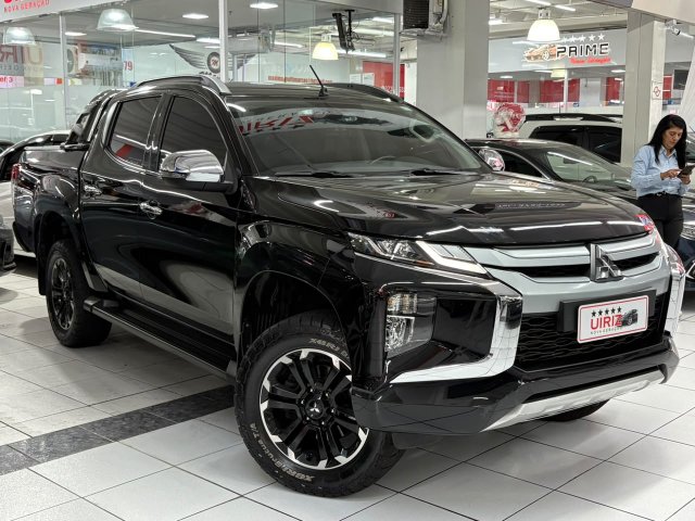foto do veículo Mitsubishi L200 Triton  cross 2.4 16V TURBO DIESEL SPORT HPE CD 4P 4X4 AUTOMÁTICO
