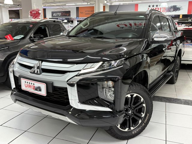 foto do veículo Mitsubishi L200 Triton  cross 2.4 16V TURBO DIESEL SPORT HPE CD 4P 4X4 AUTOMÁTICO