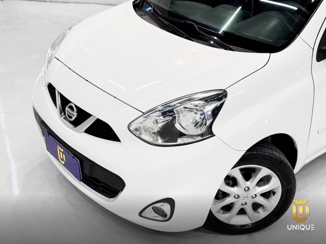 Nissan March 1.0 SV 12V FLEX 4P MANUAL 2014/2015 branco à venda na Unique Automóveis em Indaiatuba — foto 3