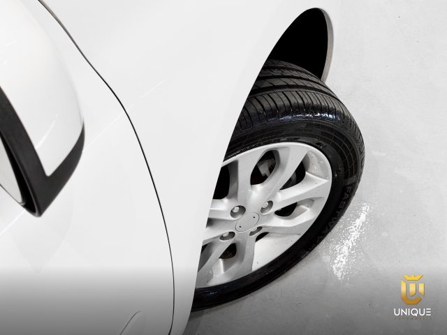 Nissan March 1.0 SV 12V FLEX 4P MANUAL 2014/2015 branco à venda na Unique Automóveis em Indaiatuba — foto 5
