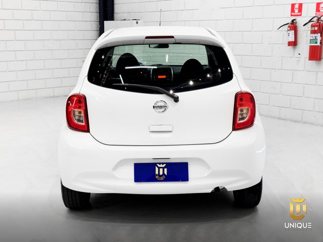 Nissan March 1.0 SV 12V FLEX 4P MANUAL 2014/2015 branco à venda na Unique Automóveis em Indaiatuba — foto 8