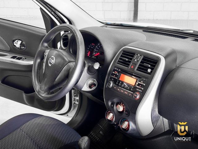 Nissan March 1.0 SV 12V FLEX 4P MANUAL 2014/2015 branco à venda na Unique Automóveis em Indaiatuba — foto 14