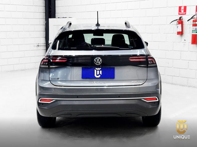 Volkswagen Nivus 1.0 200 TSI TOTAL FLEX COMFORTLINE AUTOMÁTICO 2022 cinza à venda na Unique Automóveis em Indaiatuba — foto 8