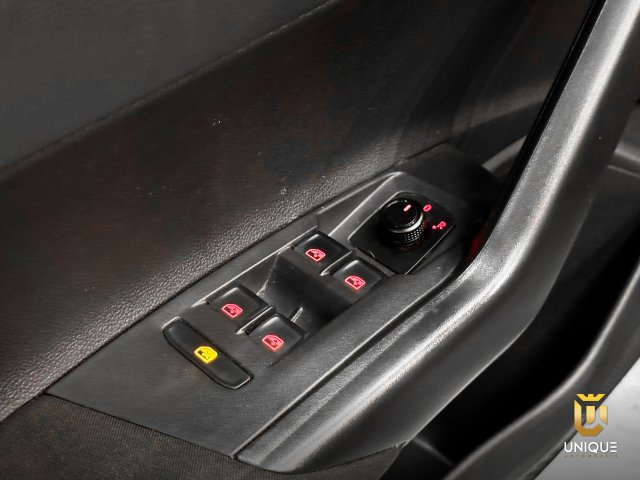 Volkswagen Nivus 1.0 200 TSI TOTAL FLEX COMFORTLINE AUTOMÁTICO 2022 cinza à venda na Unique Automóveis em Indaiatuba — foto 17