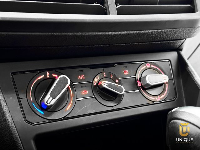 Volkswagen Nivus 1.0 200 TSI TOTAL FLEX COMFORTLINE AUTOMÁTICO 2022 cinza à venda na Unique Automóveis em Indaiatuba — foto 18