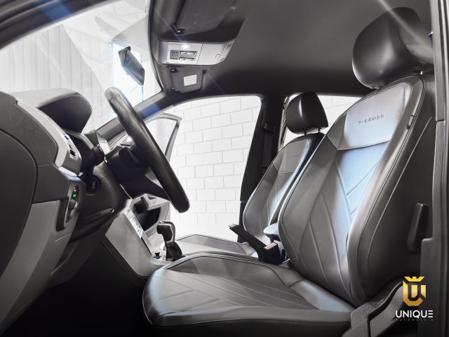 Volkswagen T-cross 1.0 200 TSI TOTAL FLEX AUTOMÁTICO 2024/2025 cinza à venda na Unique Automóveis em Indaiatuba — foto 10