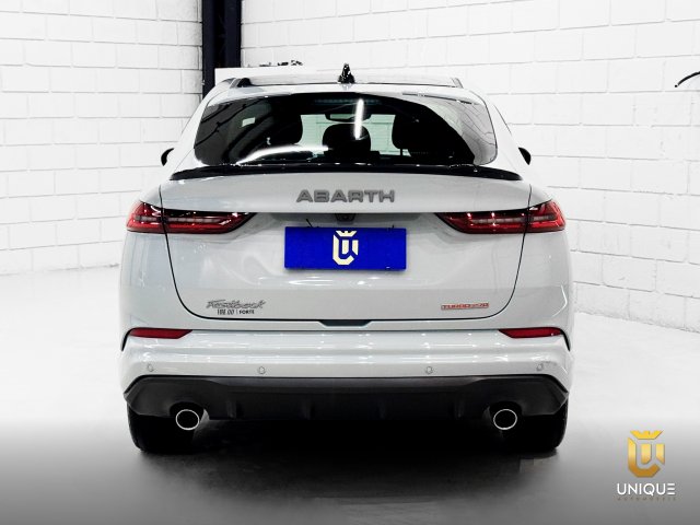 Fiat Fastback 1.3 TURBO 270 FLEX ABARTH AT6 2024/2025 cinza à venda na Unique Automóveis em Indaiatuba — foto 8