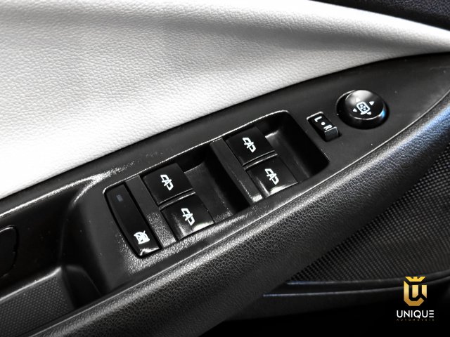 Chevrolet Onix 1.0 TURBO FLEX PLUS PREMIER AUTOMÁTICO 2022 preto à venda na Unique Automóveis em Indaiatuba — foto 15