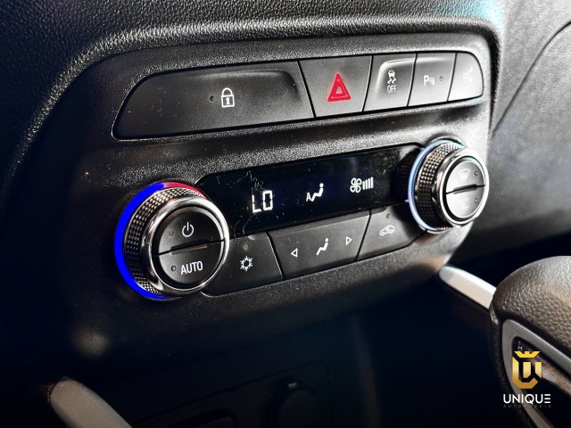 Chevrolet Onix 1.0 TURBO FLEX PLUS PREMIER AUTOMÁTICO 2022 preto à venda na Unique Automóveis em Indaiatuba — foto 17