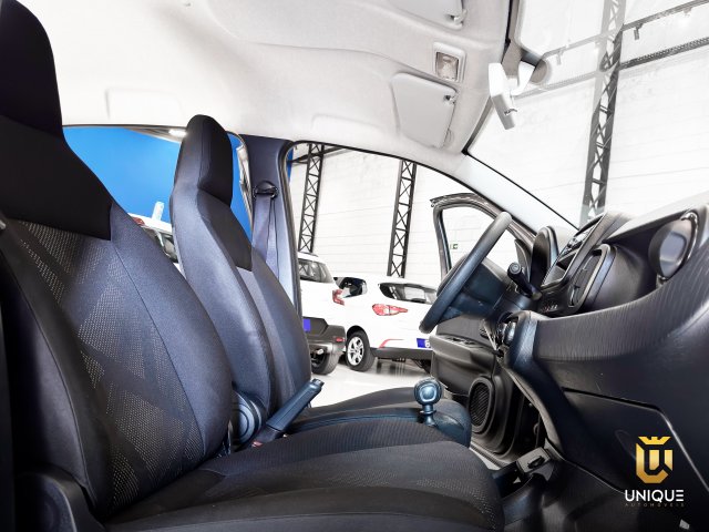 Fiat Mobi 1.0 FIREFLY FLEX LIKE. MANUAL 2025 cinza à venda na Unique Automóveis em Indaiatuba — foto 12