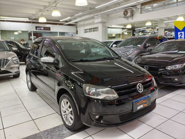 foto do veículo Volkswagen Fox   1.6 MI ROCK IN RIO 8V FLEX 4P MANUAL