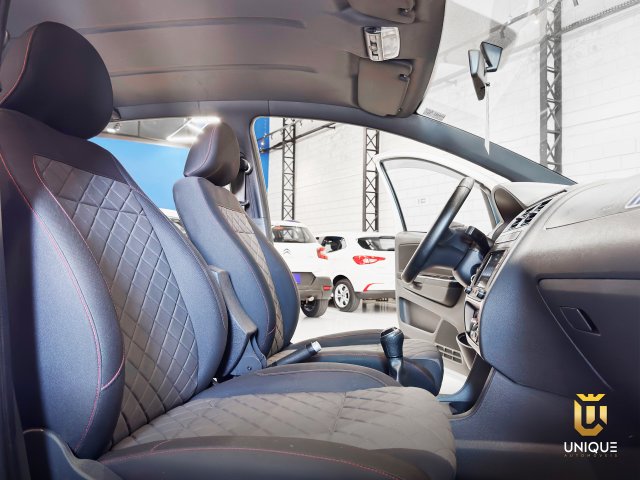 Volkswagen Fox 1.6 MSI TOTAL FLEX XTREME 4P MANUAL 2019 branco à venda na Unique Automóveis em Indaiatuba — foto 12