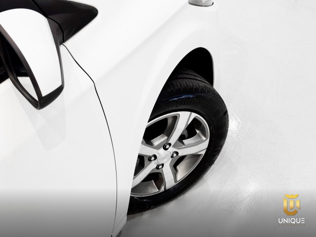 Chevrolet Prisma 1.4 MPFI LTZ 8V FLEX 4P MANUAL 2017 branco à venda na Unique Automóveis em Indaiatuba — foto 5