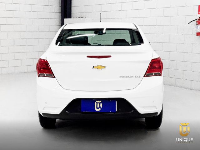 Chevrolet Prisma 1.4 MPFI LTZ 8V FLEX 4P MANUAL 2017 branco à venda na Unique Automóveis em Indaiatuba — foto 8