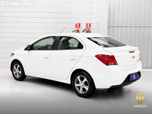 Chevrolet Prisma 1.4 MPFI LTZ 8V FLEX 4P MANUAL 2017 branco à venda na Unique Automóveis em Indaiatuba — foto 9