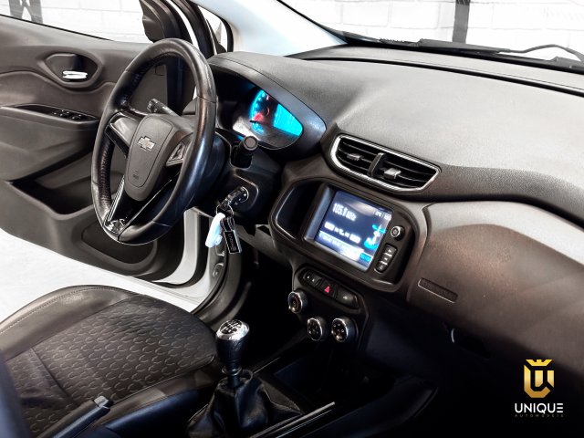 Chevrolet Prisma 1.4 MPFI LTZ 8V FLEX 4P MANUAL 2017 branco à venda na Unique Automóveis em Indaiatuba — foto 20