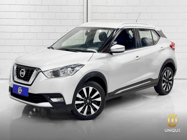 Nissan Kicks 1.6 16V FLEXSTART SV 4P XTRONIC 2017/2018 prata à venda na Unique Automóveis em Indaiatuba — foto 1