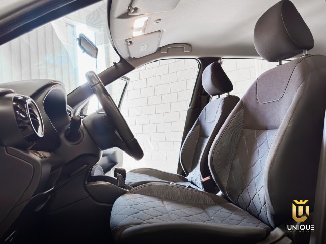 Nissan Kicks 1.6 16V FLEXSTART SV 4P XTRONIC 2017/2018 prata à venda na Unique Automóveis em Indaiatuba — foto 10